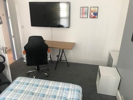 4 bedroom house share to rent - Photo 5