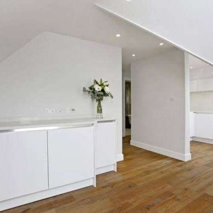 Forming part of this impressive development, this light and bright modern one bedroom apartment on the second floor offers smart luxurious living of excellent quality - Photo 1