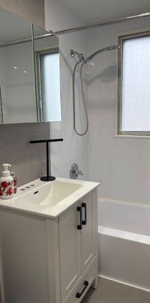 À louer appartement 4-1/2 non chauffé 3e étages - Photo 1