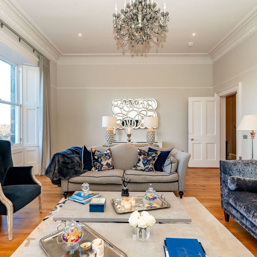 10/2 Forres Street - Photo 1