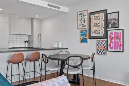 Fully Furnished Luxury Living by the Foreshore! - Photo 4