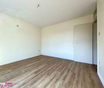 Mooi 2-slaapkamer appartement met terras in het centrum! - Photo 6