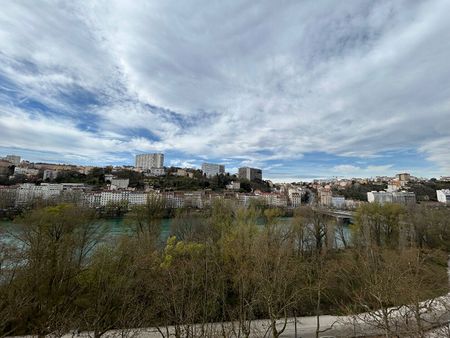 Appartement 5 pièces et plus – LYON - Photo 5