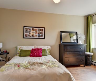 BEAU 3 ½ RÉNOVÉ, 1065$/MOIS TOUT INCLUS - Photo 3