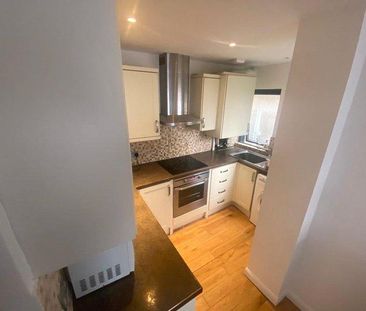 3 bedroom apartment to rent - Photo 6