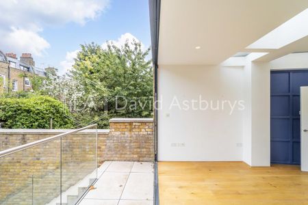 4 bedroom end of terrace house to rent - Photo 3