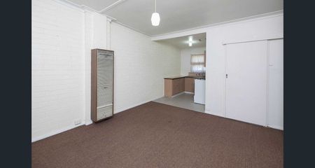 1/6 Rosella Avenue, BORONIA - Photo 3