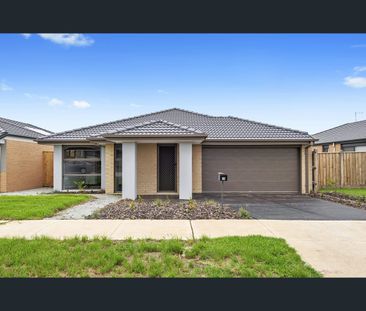 11 Newton Court, Pakenham, Vic 3810 - Photo 1