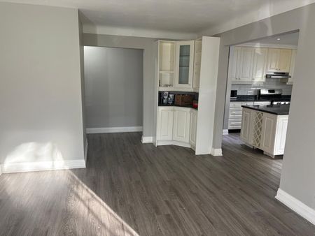 For Lease - 385 Montmorency Drive, Hamilton, Ontario - Photo 5