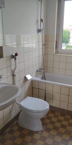 SCHÖNE HELLE 3-ZIMMERWOHNUNG MIT BALKON - Photo 5