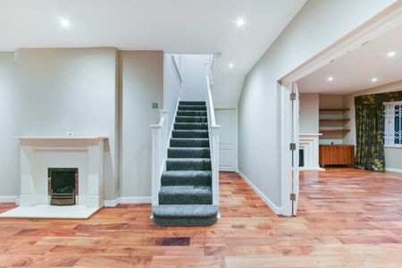 5 Bedroom House To Let - Photo 5