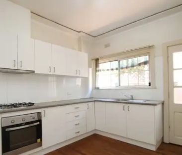 “Inviting Family Home in a Convenient Location” - Photo 2