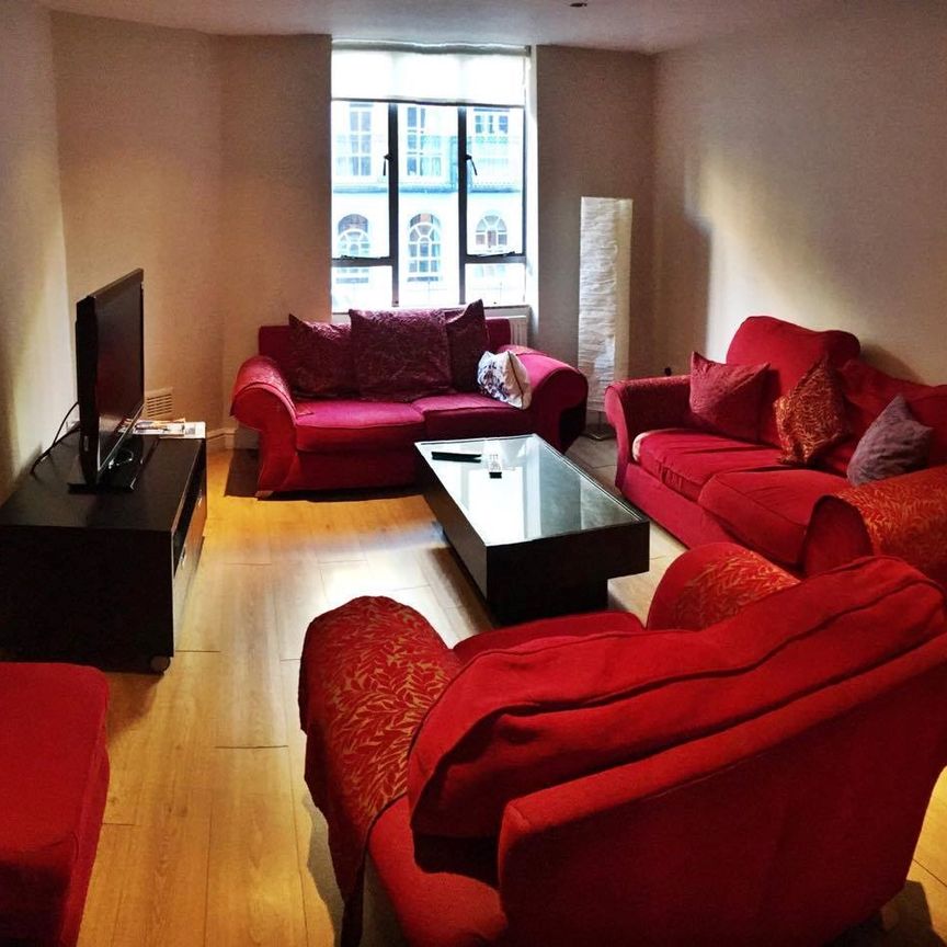 3 Bed Flat, Charles Rowan House, WC1X - Photo 1