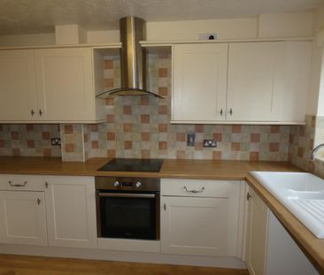 2 bedroom terraced house to rent - Photo 6