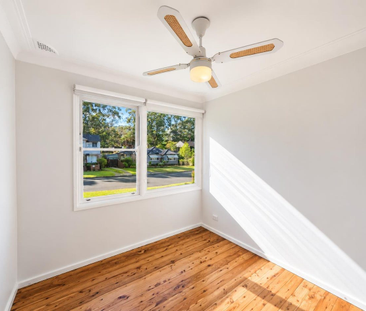 FRESHLY UPDATED 3 BEDROOM HOME IN FENNELL BAY - Photo 3