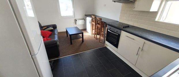 Flat 2, 97A Woodville Road, Cathays, Cardiff, CF24 4DY - Photo 1