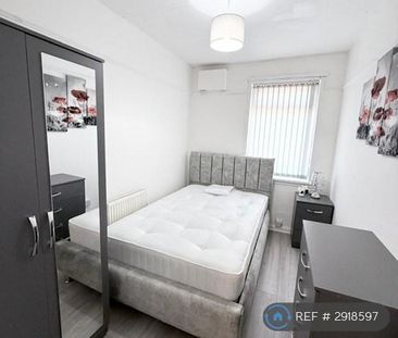 1 bedroom in a house share to rent - Photo 4