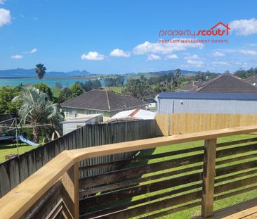 spacious Two-Bedroom Home with Harbour Views - Photo 3