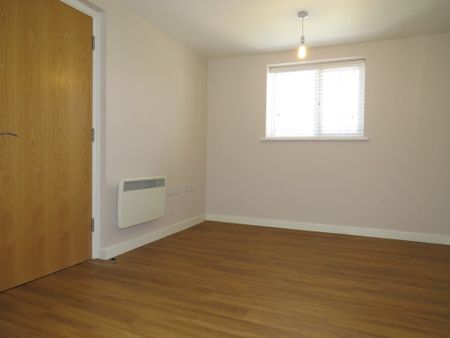 2 Bedroom - Photo 2