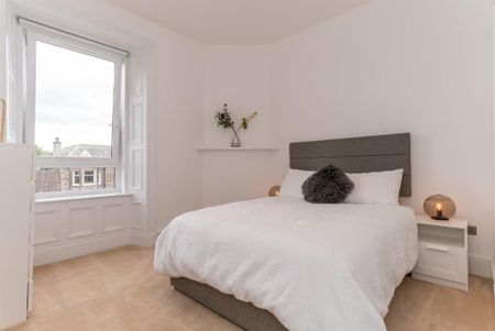 3 bedroom flat to rent - Photo 5