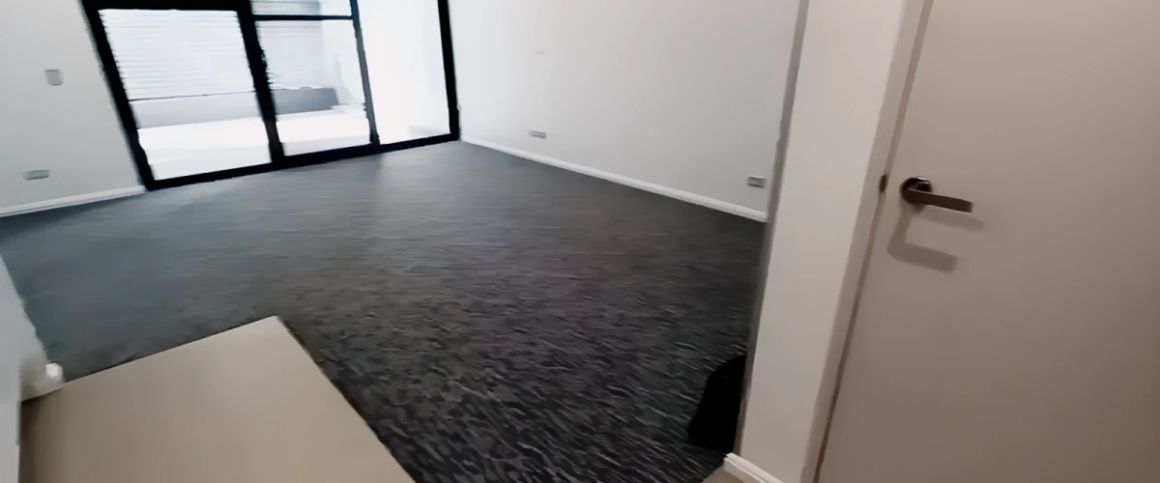 1 bed 1 bath*211 - Photo 1