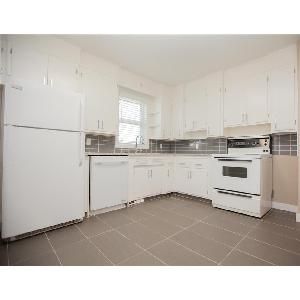 2 Bed 1 Bath Top Floor House Parkdale Edmonton - Photo 4