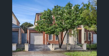 Newly Renovated Family Home in Prime Caroline Springs Location! - Photo 2