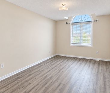 For Lease - 1786 Swan Street, Innisfil, Ontario - Photo 1