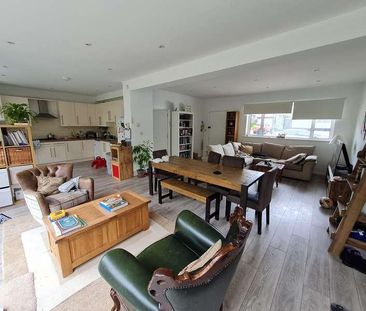 Highview Gardens, Edgware, HA8 - Photo 1