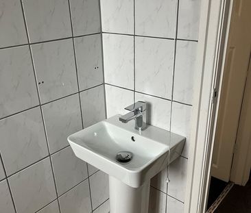 2 Bed Terraced House, Dalton Avenue, LS11 - Photo 1