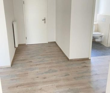 Gepflegte Dachwohnung mit WohnkÃ¼che, Tageslichtbad und GÃ¤ste-WC! - Foto 6