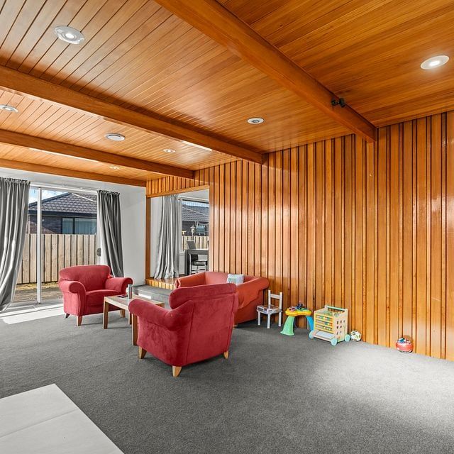 Warm & Spacious 3-Bedroom Family Home - Photo 1