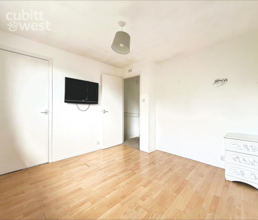 2 bedroom end of terrace house to rent - Photo 3