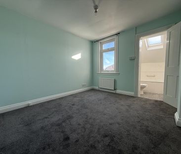 2 bedroom terraced house to rent - Photo 3