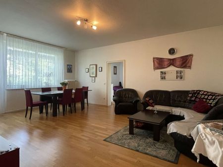 KREFELD ZENTRUM - TOLLE 3 ZIMMERWOHNUNG MIT BALKON UND EINBAUKÜCHE - Photo 4