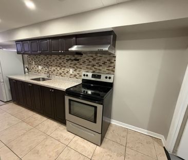 For Lease - 25 Portstewart Crescent, Brampton, Ontario - Photo 5