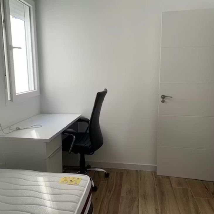 Carrer de Vicent Brull, Valencia, Valencian Community 46011 - Photo 1