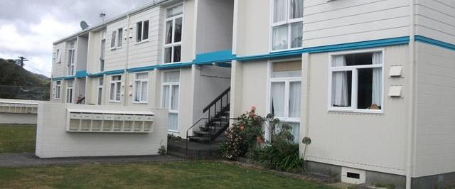 COSY BEDSIT - Photo 1