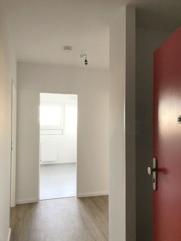 Frisch sanierte Pärchenwohnung in Staaken! - Foto 4