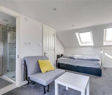 5 bedroom detached house to rent - Photo 4