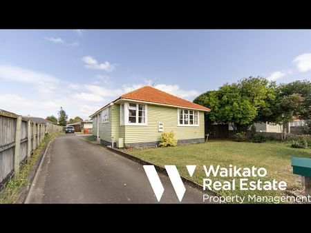 4-Bedroom Home - Freshly Updated & Ready to Go - Photo 4