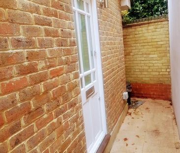 Studio Flat, Putney, SW15 - Photo 2