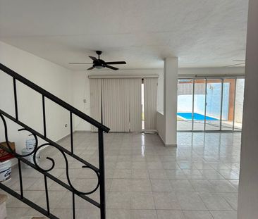 Casa en renta, con piscina y paneles solares, cerca de Altabrisa. - Photo 1