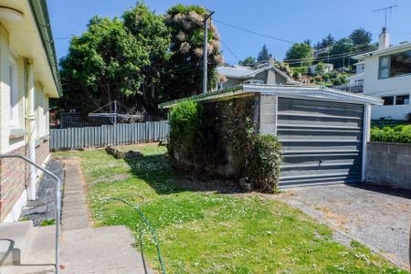 FAMILY HOME WITH VIEWS - Photo 4