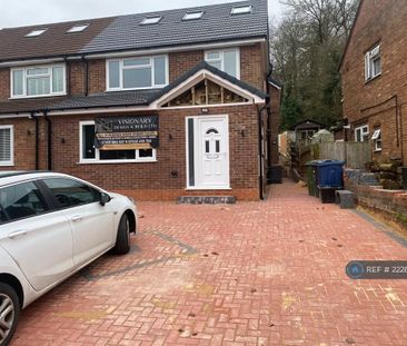 3 bedroom semi-detached house to rent - Photo 3