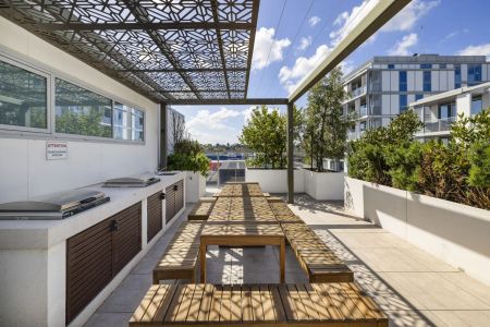 Modern Richmond Living with Resort Comforts and Everything You Love Just Steps Away! - Photo 5