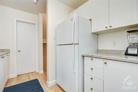 Beautiful 2-Story Stacked Condo in Overbrook - Photo 5