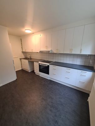 Dalbobranten 15, Sköndal - Photo 1