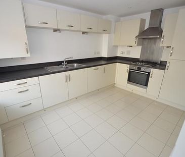 3 bedroom semi-detached house to rent - Photo 3