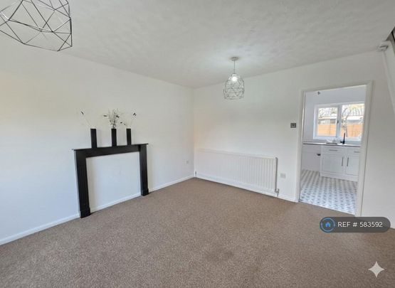 2 bedroom end of terrace house to rent - Photo 1